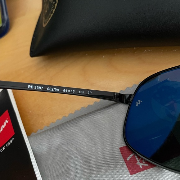 Ray-Ban Polarized Sunglasses - Picture 3 of 3